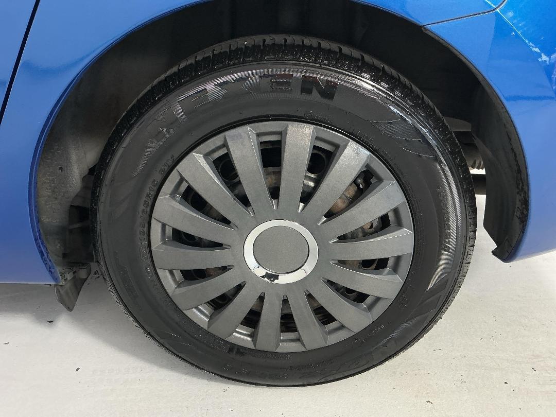 Photo '11' of Mazda Axela