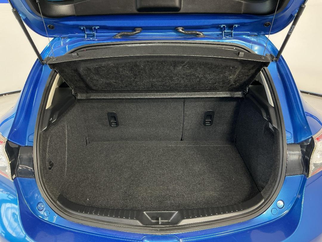 Photo '14' of Mazda Axela