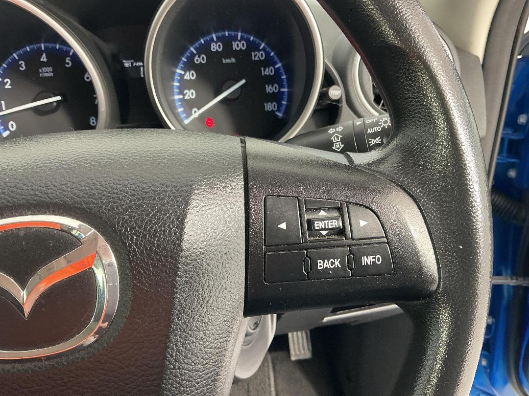 Photo '24' of Mazda Axela