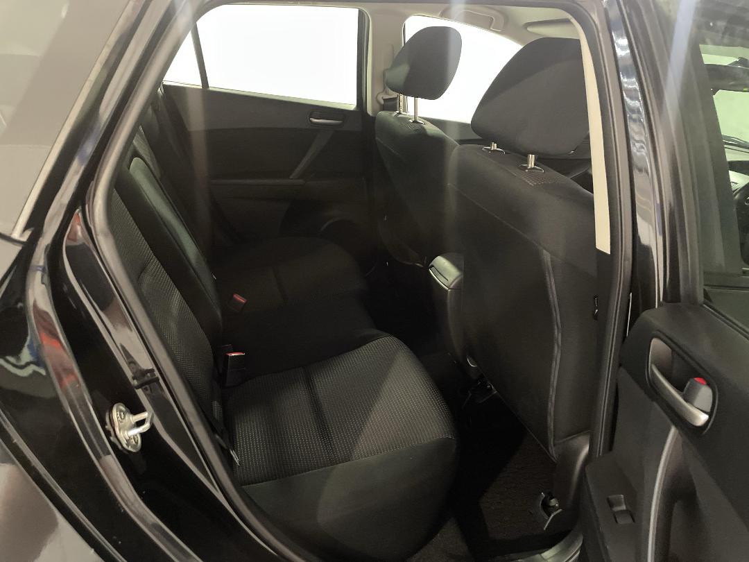 Photo '20' of Mazda Axela Photo '20' of Mazda Axela