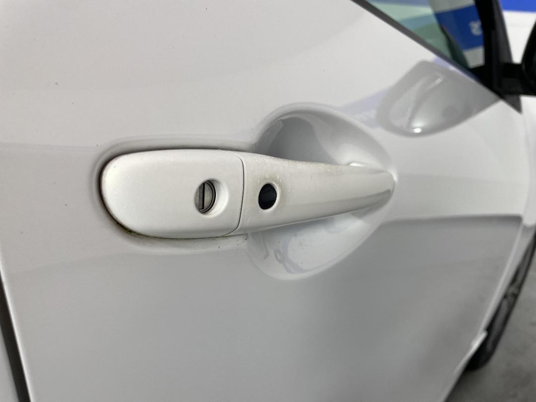 Photo '25' of Mazda Axela