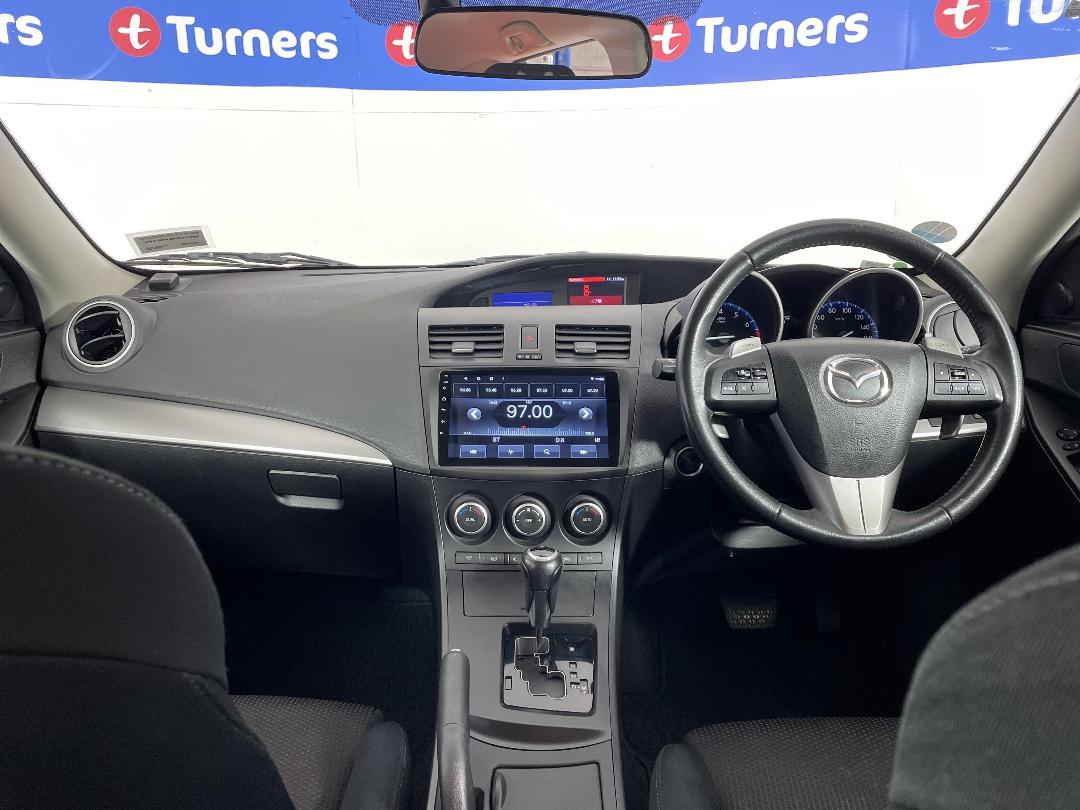 Photo '17' of Mazda Axela