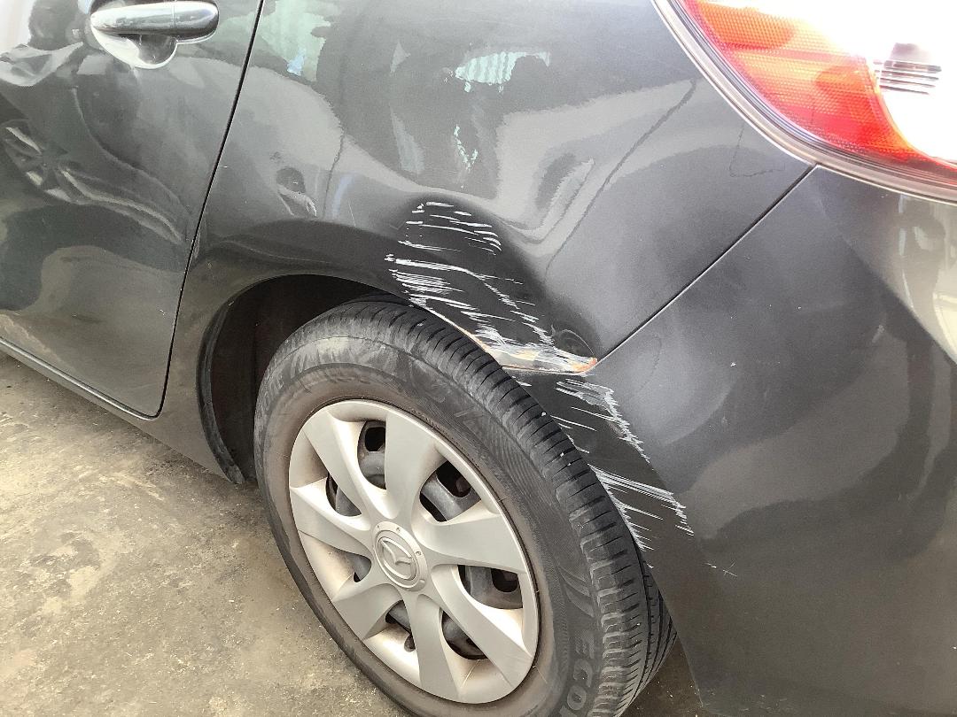 Photo '10' of Mazda Axela