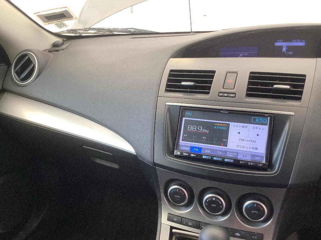 Photo '20' of Mazda Axela