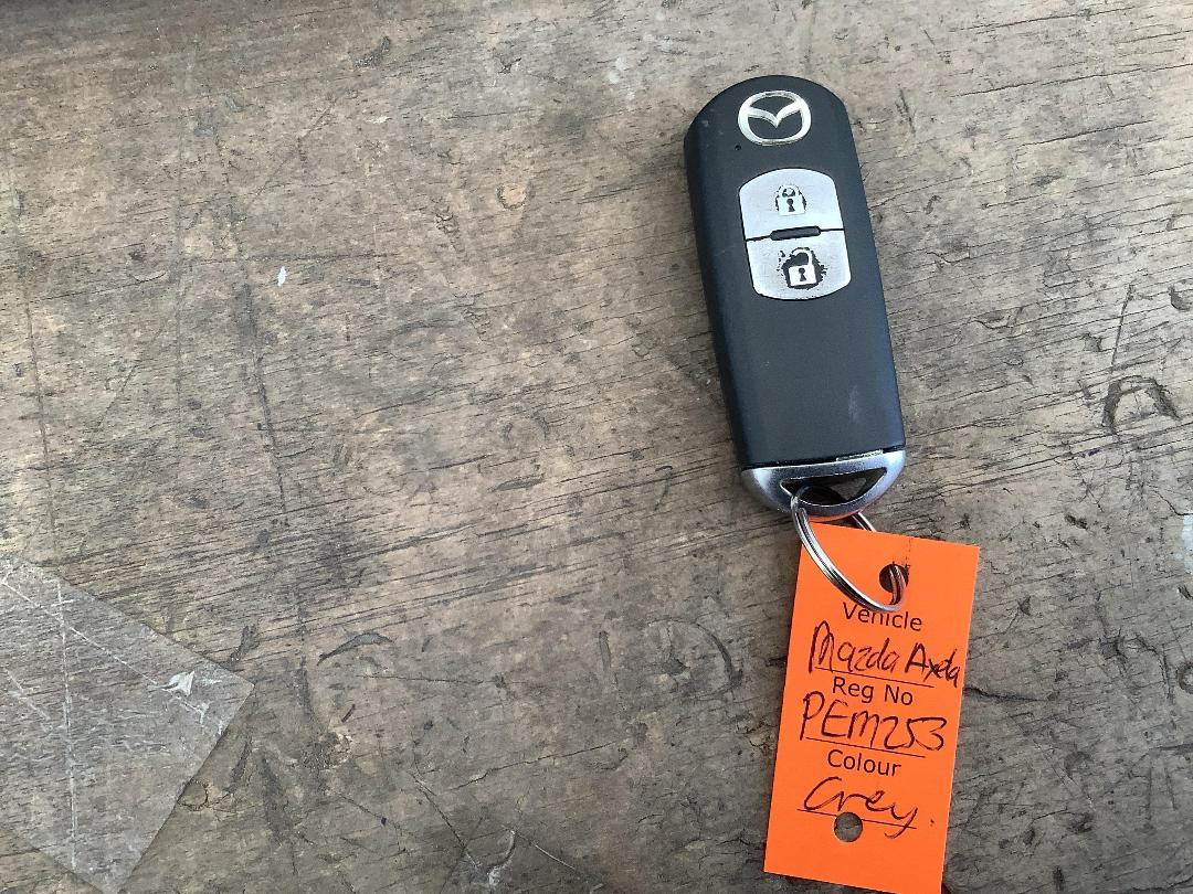 Photo '21' of Mazda Axela