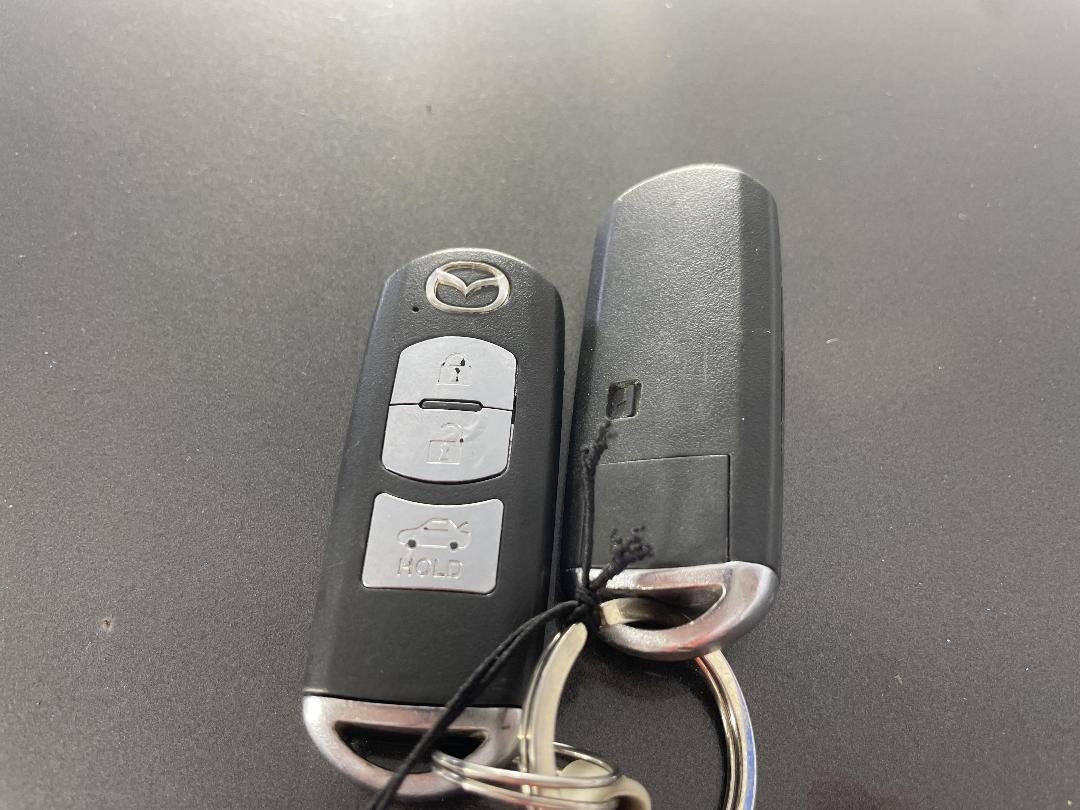 Photo '22' of Mazda Axela