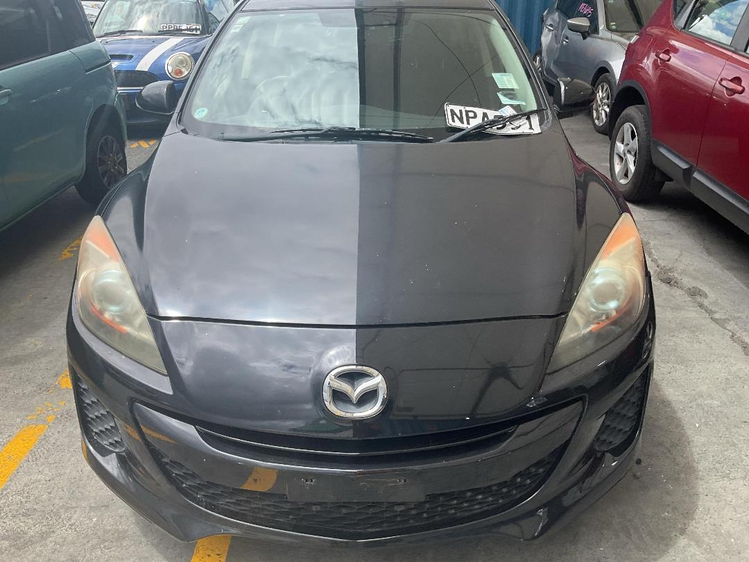 Photo '2' of Mazda Axela Skyactiv