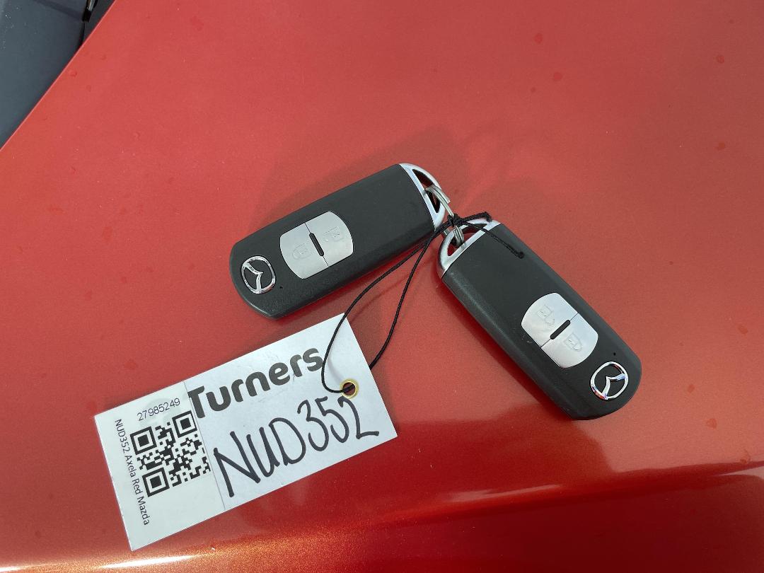 Photo '22' of Mazda Axela Photo '22' of Mazda Axela