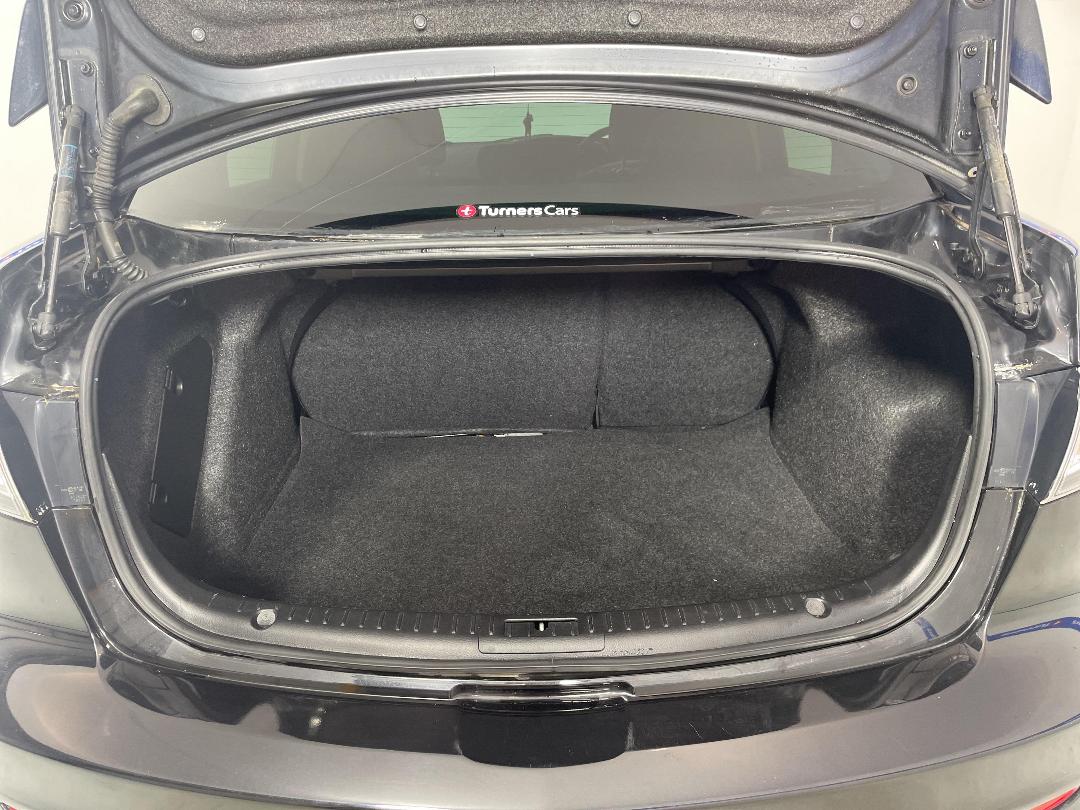 Photo '14' of Mazda Axela Photo '14' of Mazda Axela