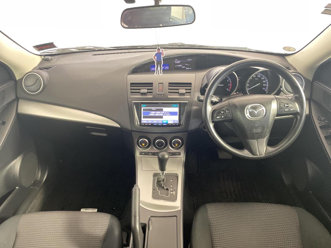 Photo '17' of Mazda Axela Photo '17' of Mazda Axela