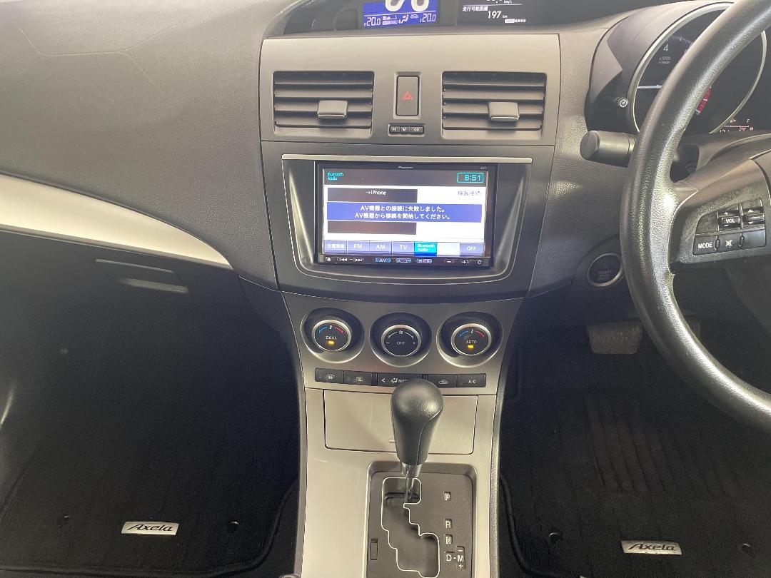 Photo '18' of Mazda Axela Photo '18' of Mazda Axela