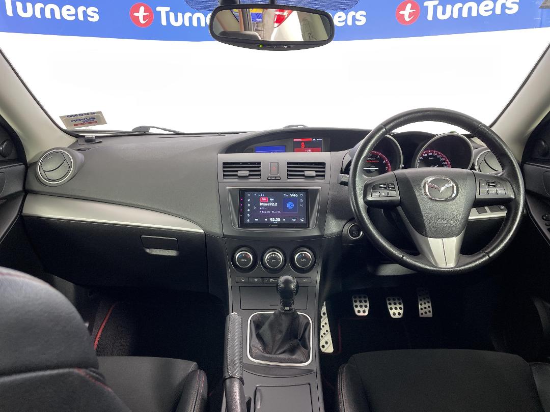 Photo '17' of Mazda Axela