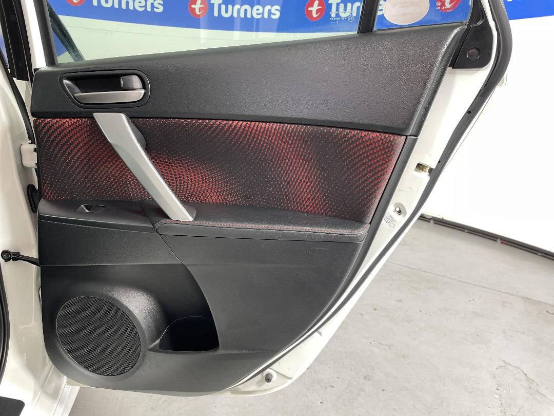 Photo '19' of Mazda Axela