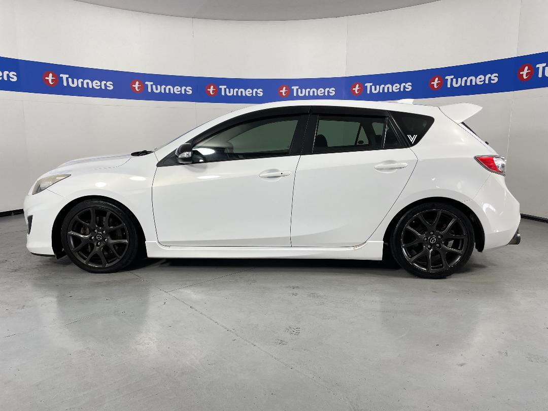 Photo '24' of Mazda Axela