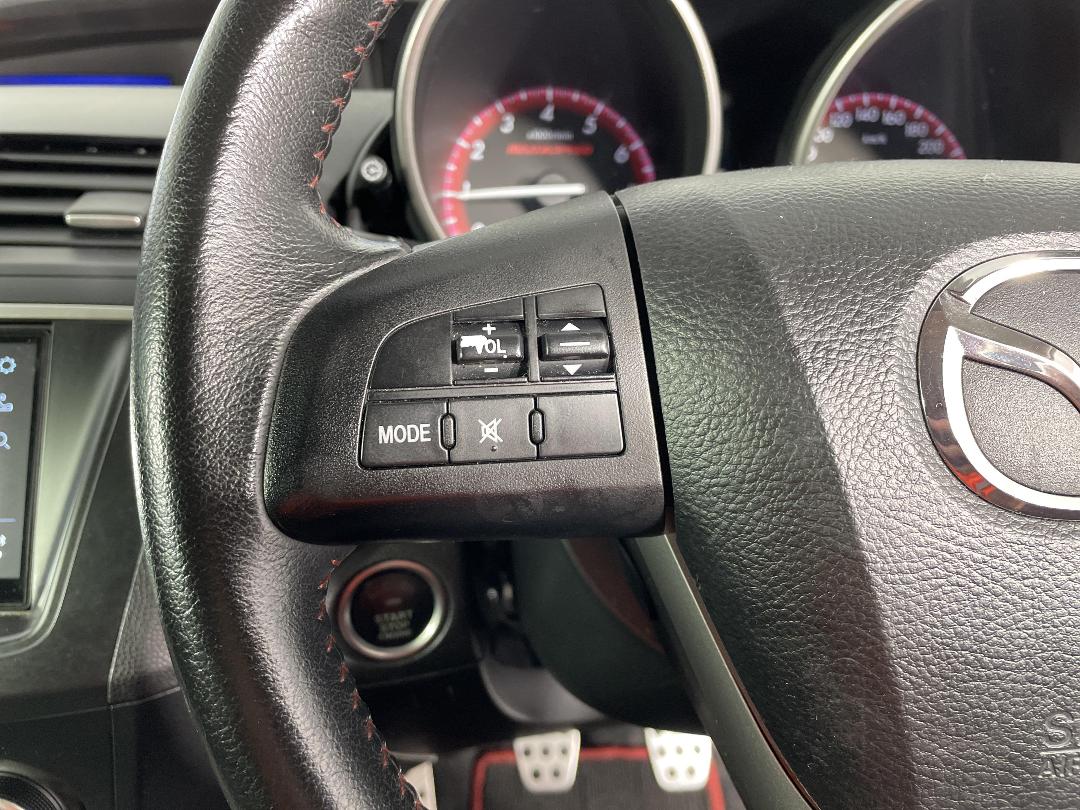 Photo '32' of Mazda Axela