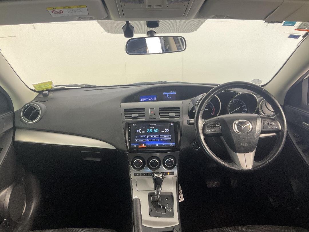 Photo '17' of Mazda Axela