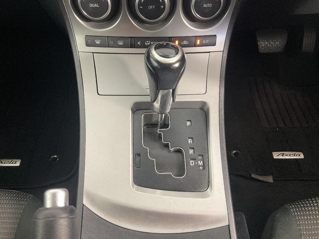 Photo '18' of Mazda Axela