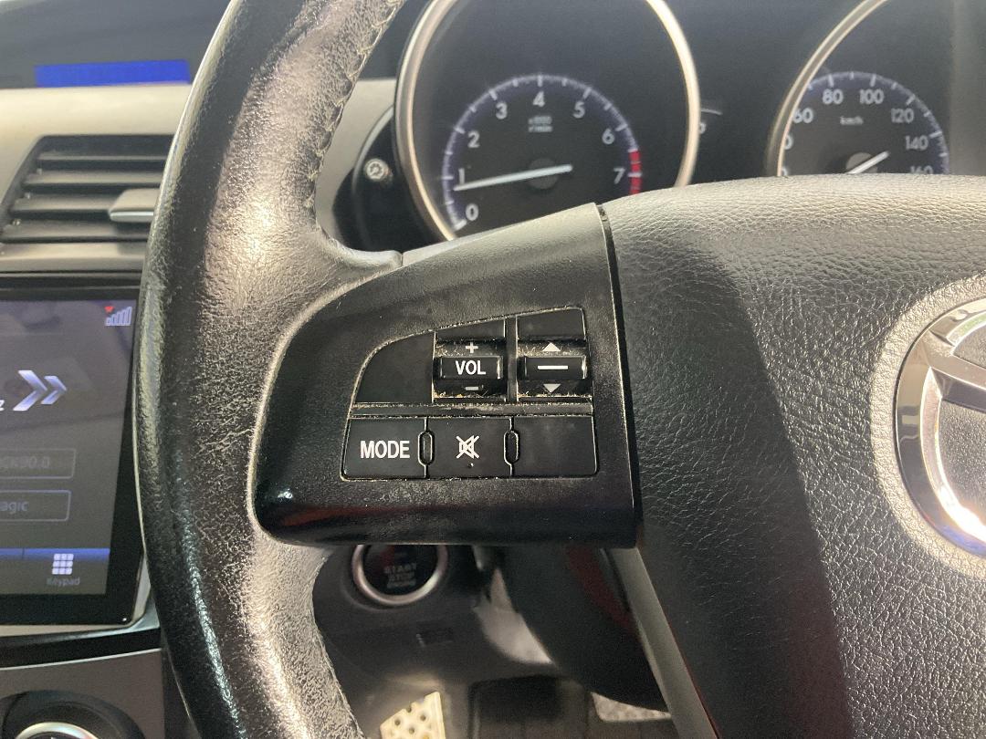 Photo '27' of Mazda Axela