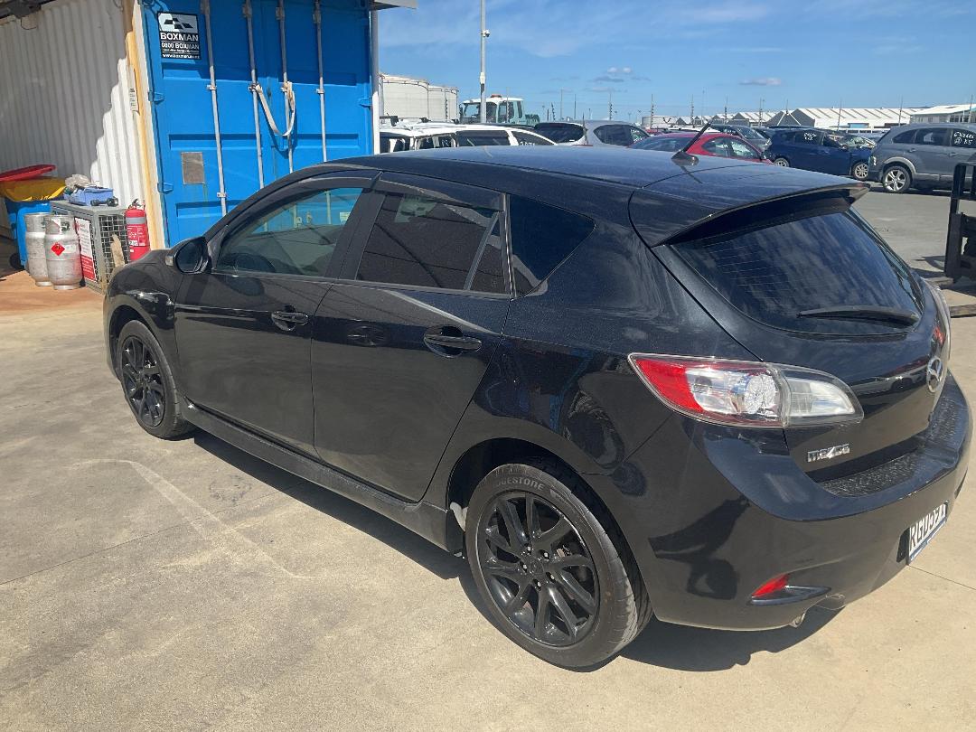 Photo '3' of Mazda Axela