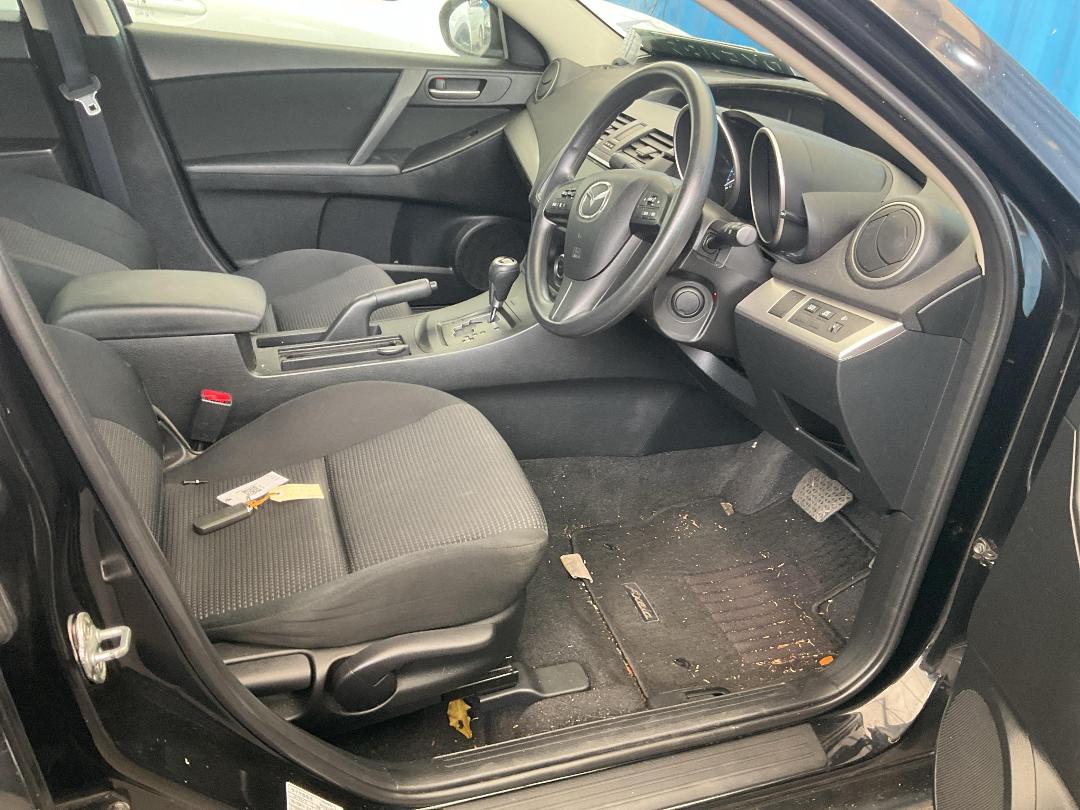 Photo '18' of Mazda Axela Photo '18' of Mazda Axela