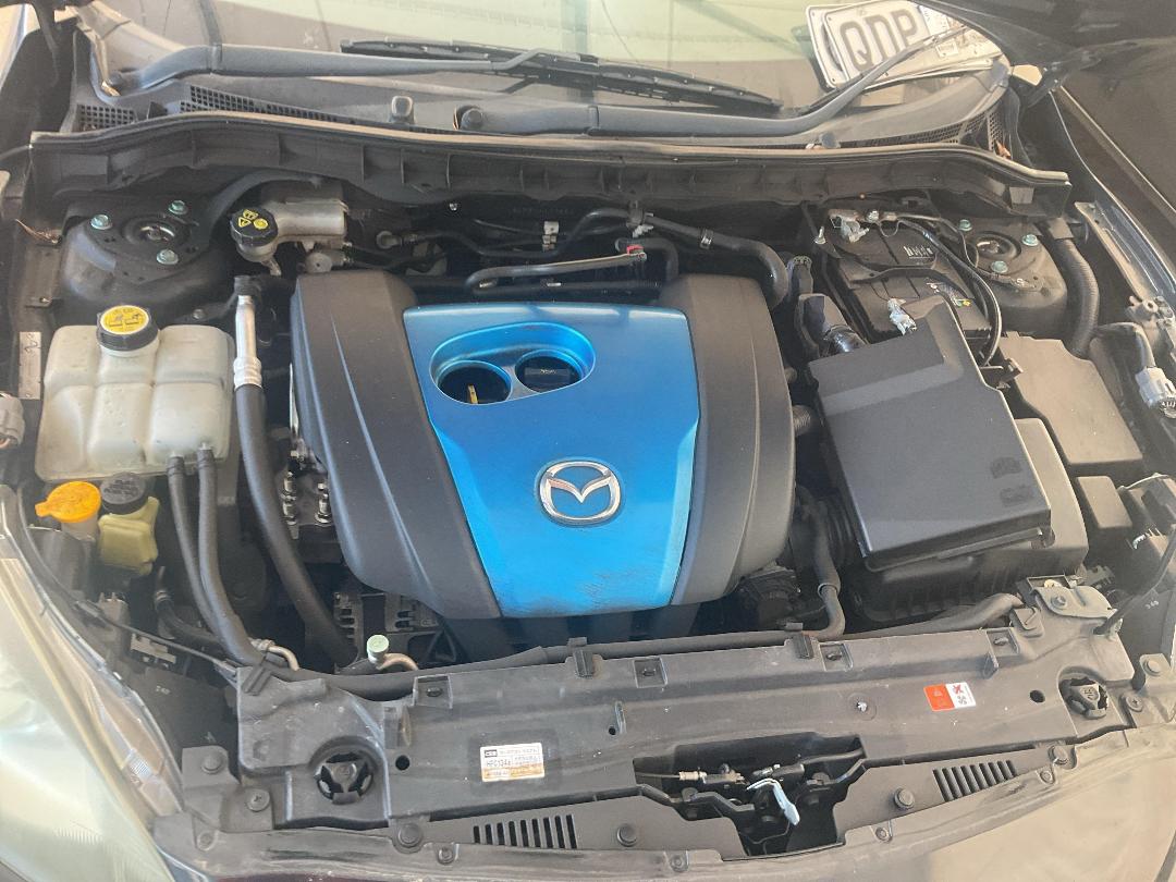 Photo '15' of Mazda Axela