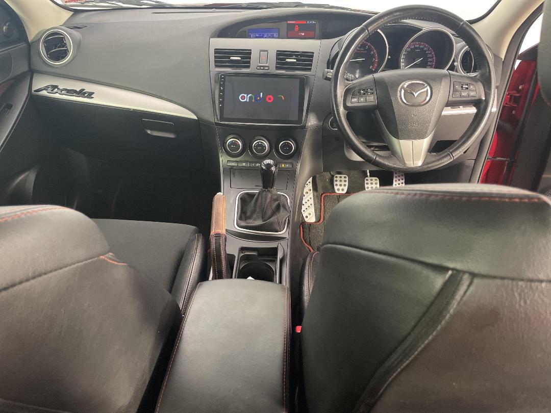 Photo '17' of Mazda Axela