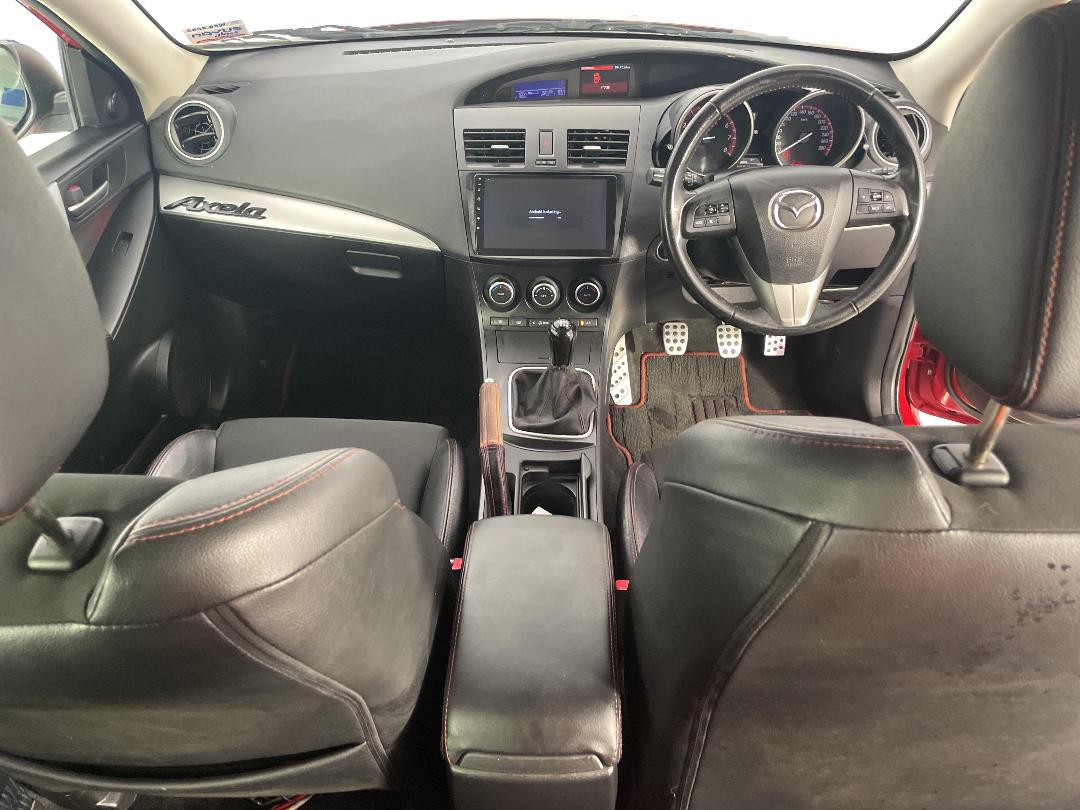 Photo '18' of Mazda Axela