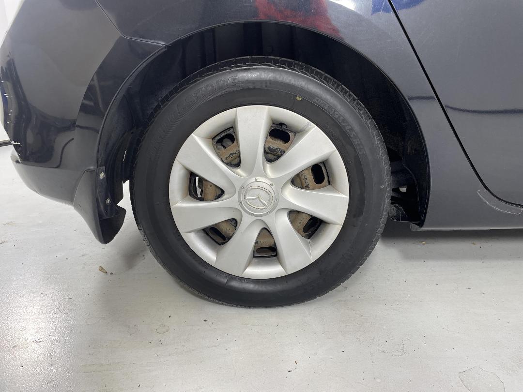 Photo '12' of Mazda Axela