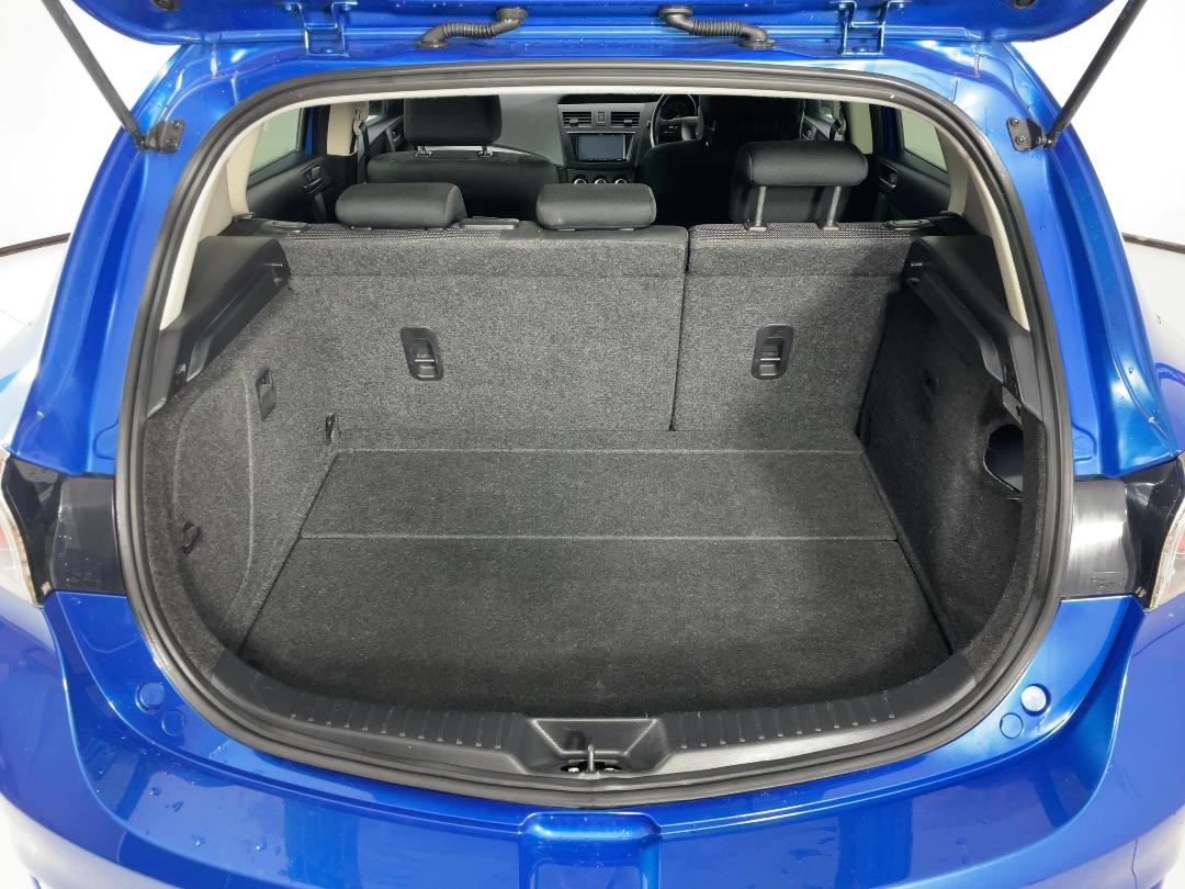 Photo '14' of Mazda Axela