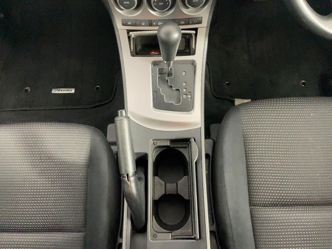 Photo '18' of Mazda Axela