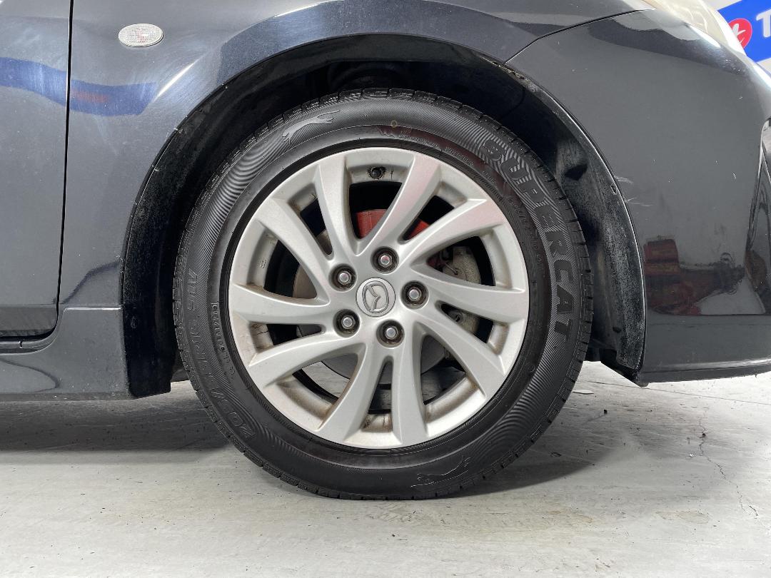 Photo '9' of Mazda Axela