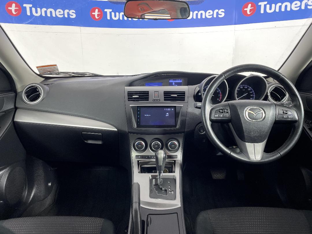 Photo '17' of Mazda Axela