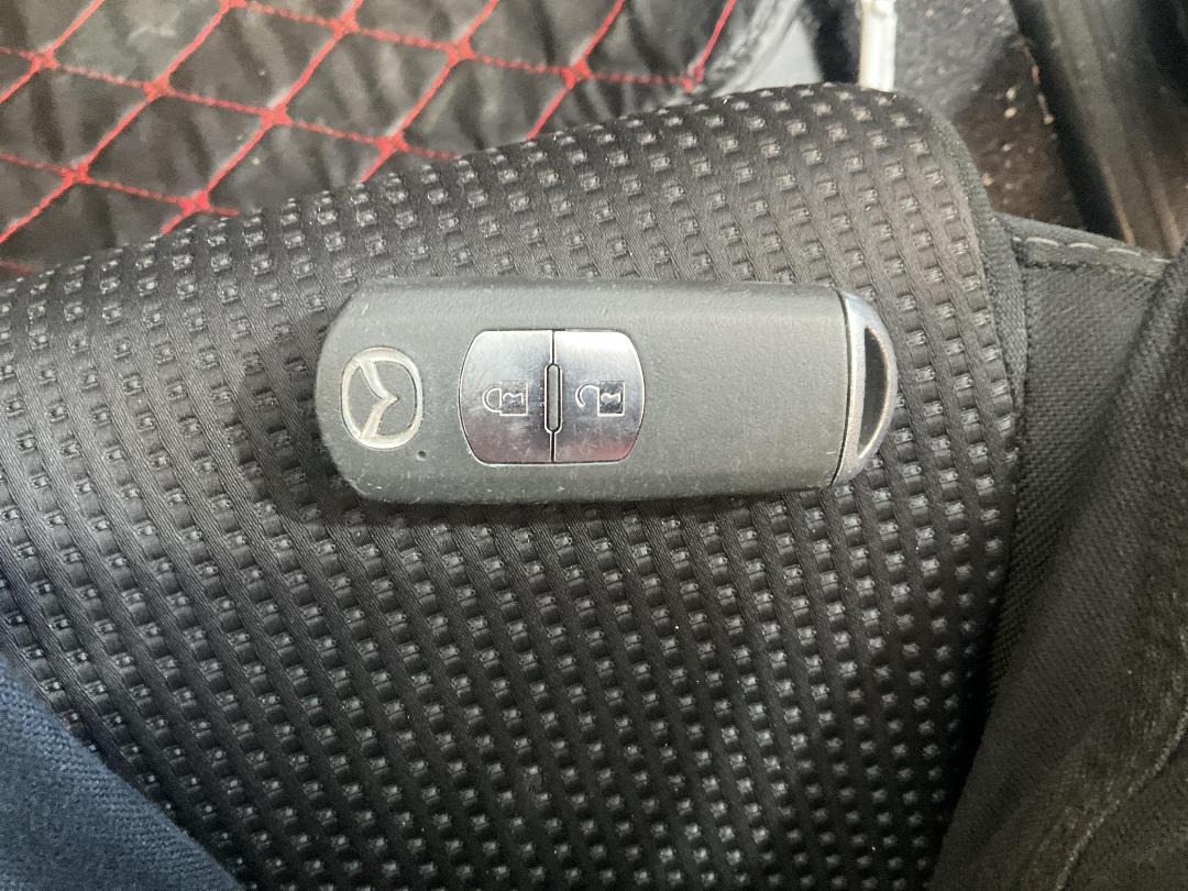 Photo '28' of Mazda Axela