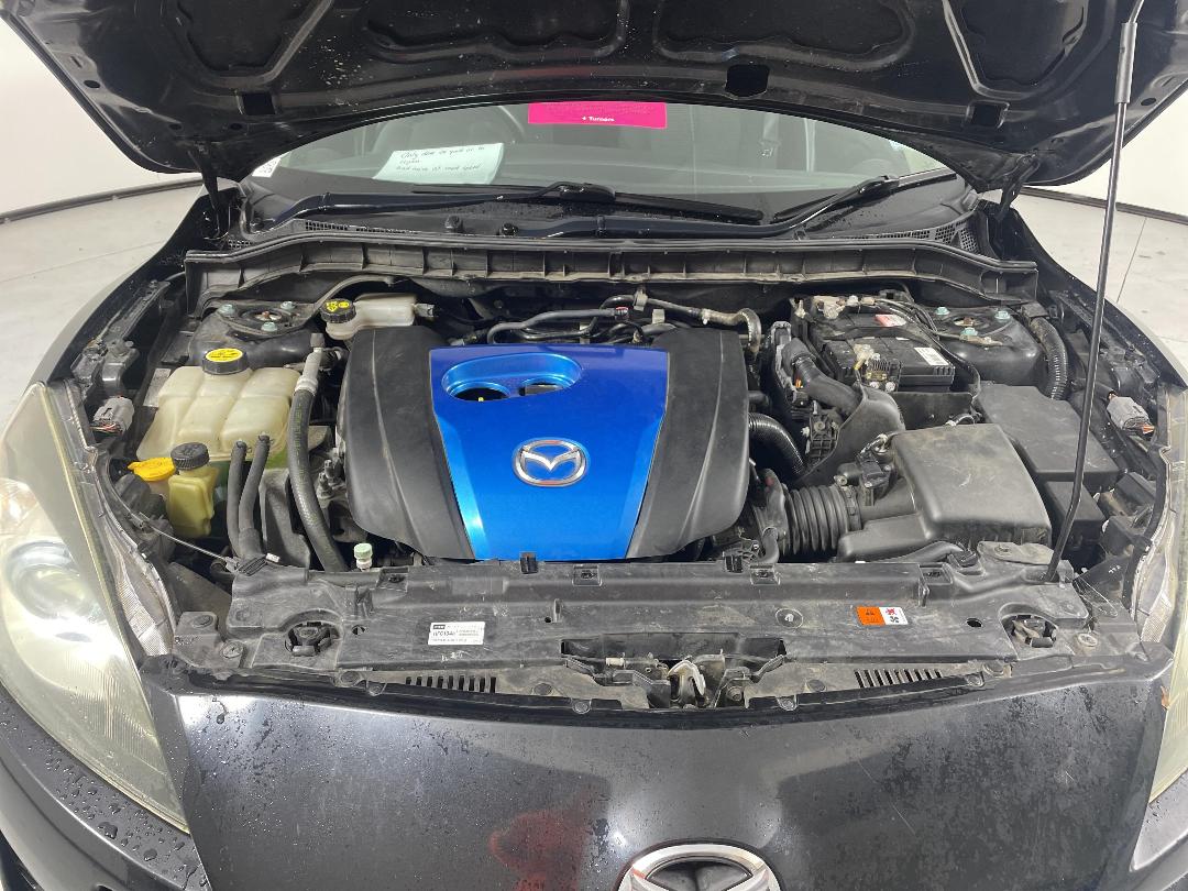 Photo '11' of Mazda Axela