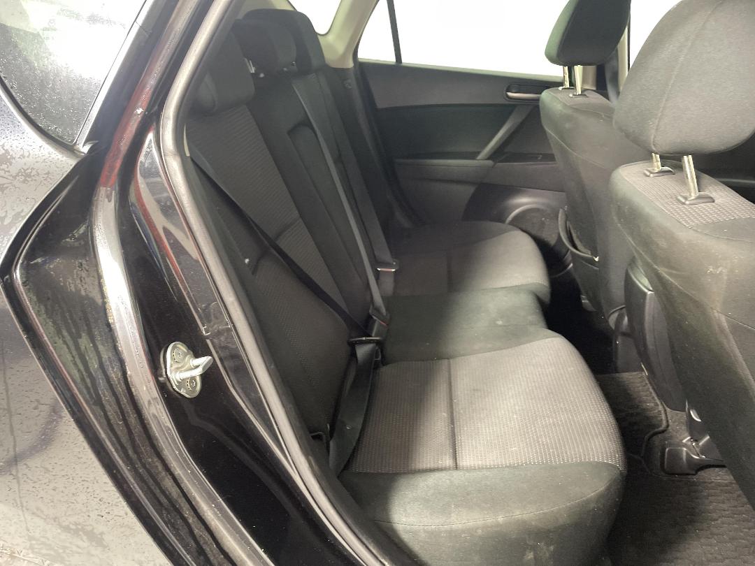 Photo '18' of Mazda Axela