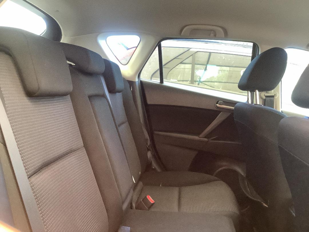 Photo '11' of Mazda Axela