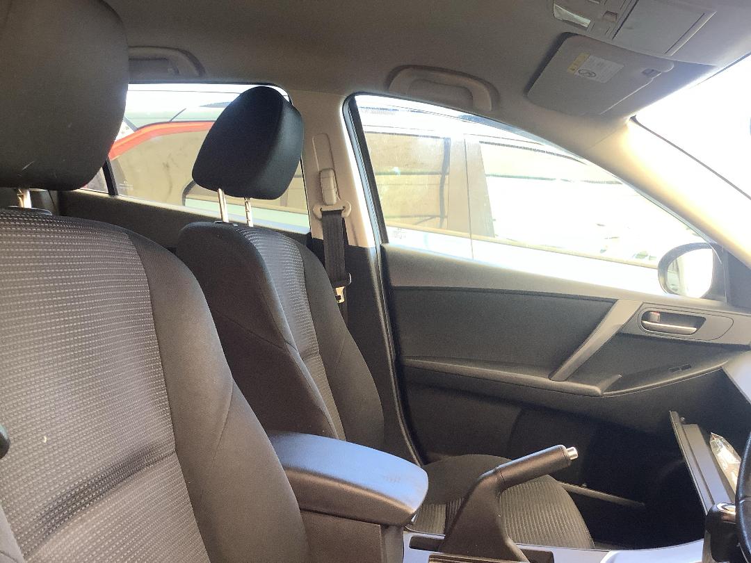 Photo '14' of Mazda Axela