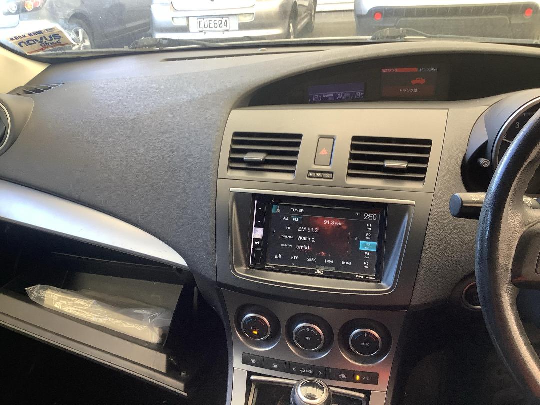 Photo '17' of Mazda Axela