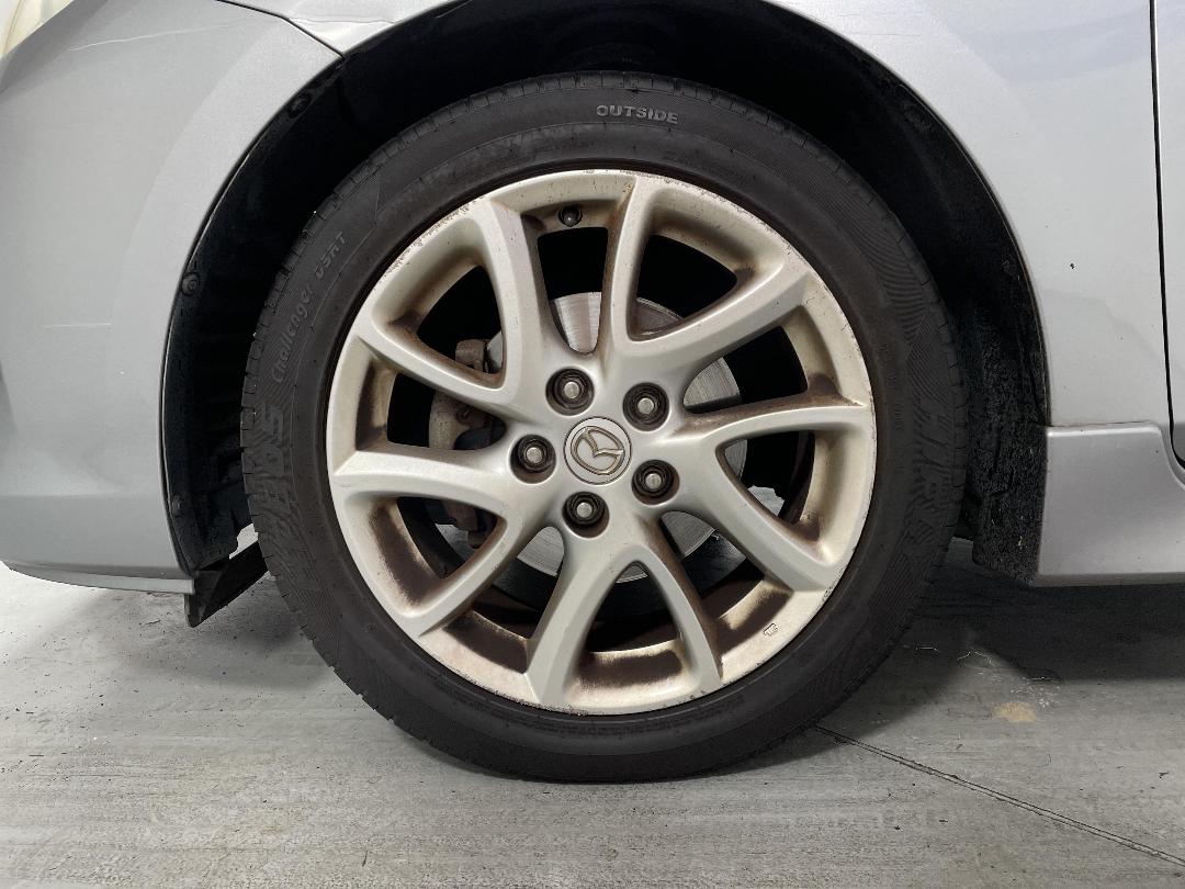 Photo '10' of Mazda Axela