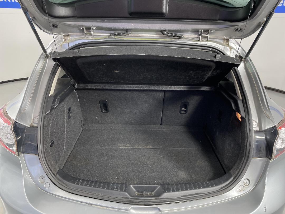 Photo '14' of Mazda Axela