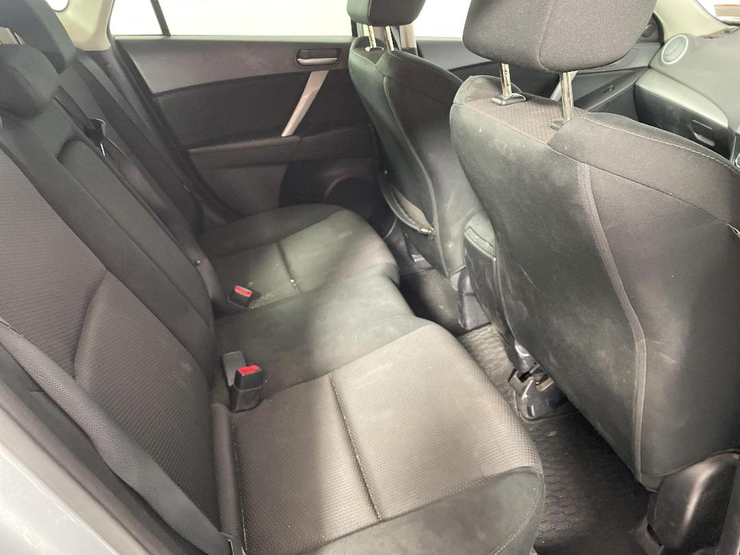 Photo '20' of Mazda Axela