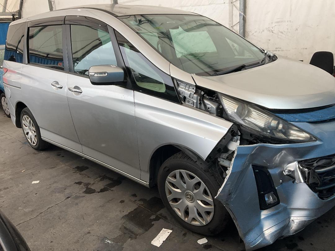 Photo '5' of Mazda Biante