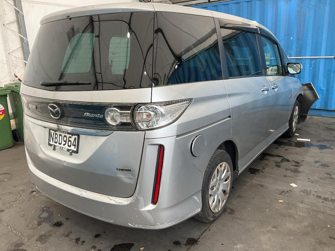 Photo '9' of Mazda Biante