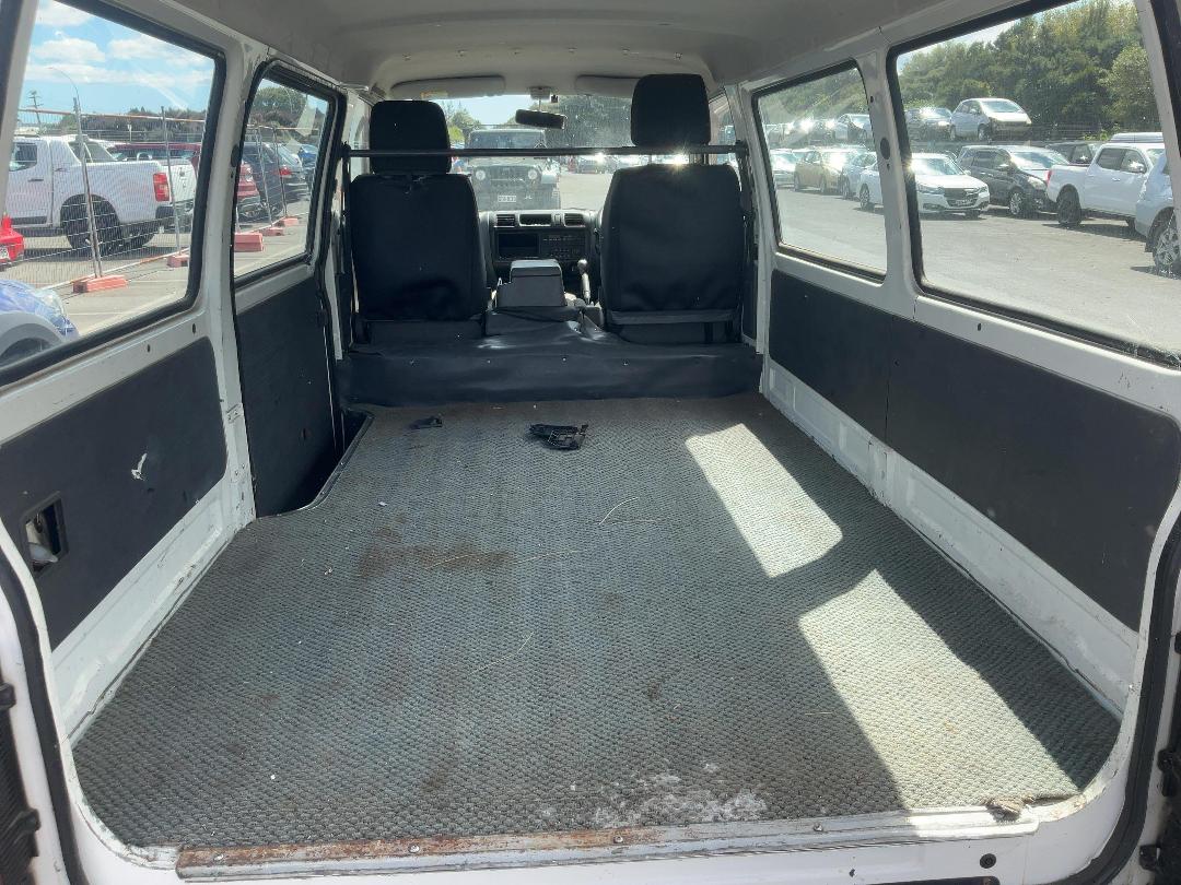 Photo '6' of Mazda Bongo