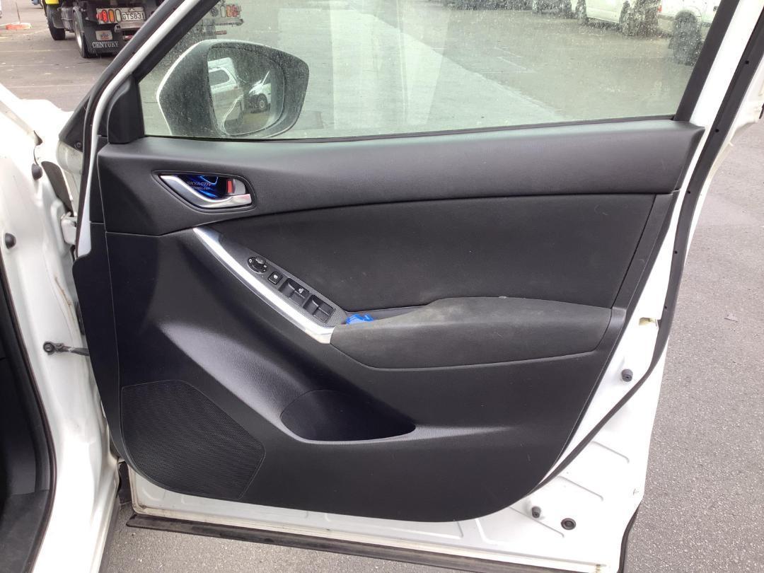 Photo '12' of Mazda CX-5