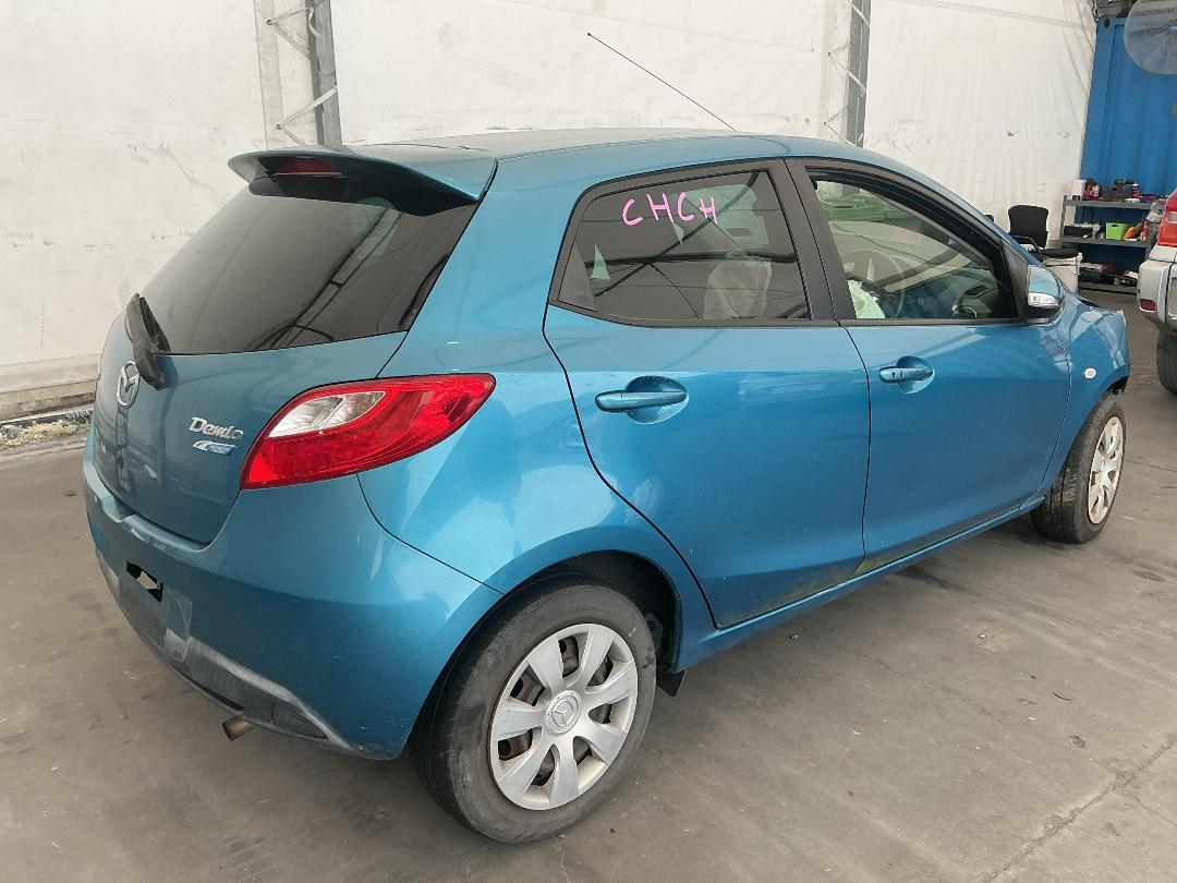 Photo '17' of Mazda Demio