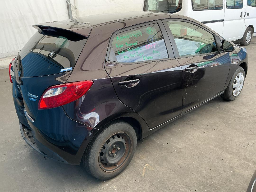 Photo '14' of Mazda Demio Photo '14' of Mazda Demio