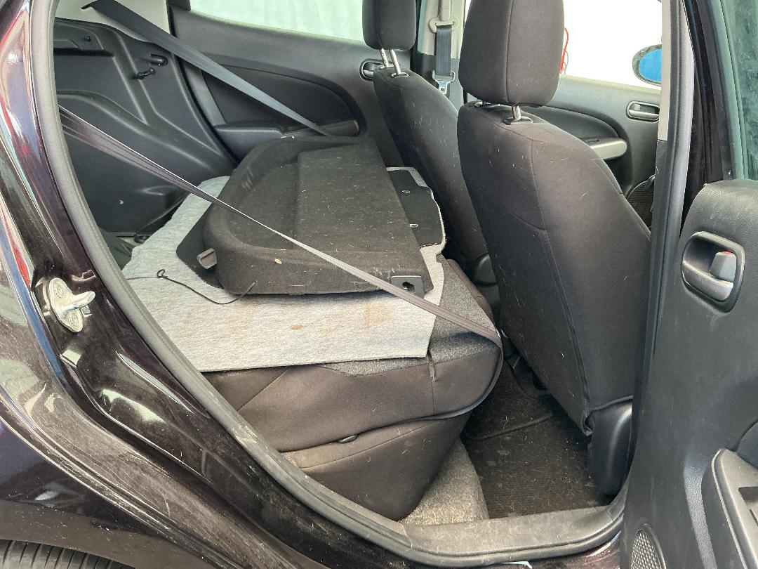 Photo '16' of Mazda Demio Photo '16' of Mazda Demio