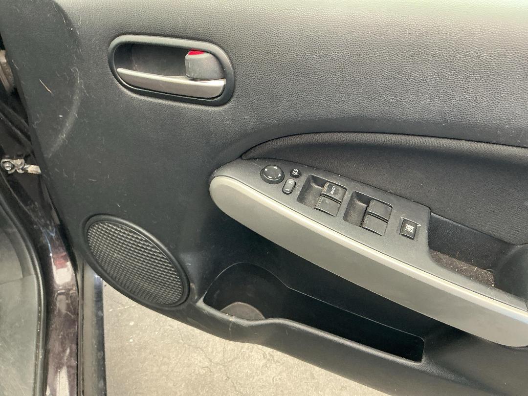 Photo '19' of Mazda Demio Photo '19' of Mazda Demio