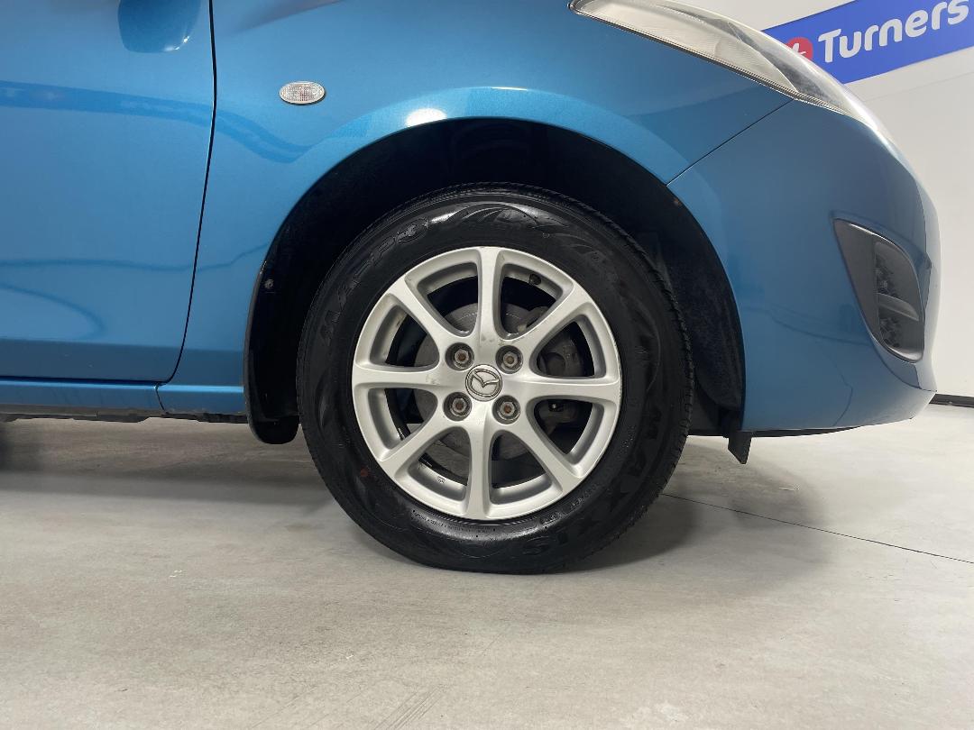 Photo '9' of Mazda Demio Photo '9' of Mazda Demio